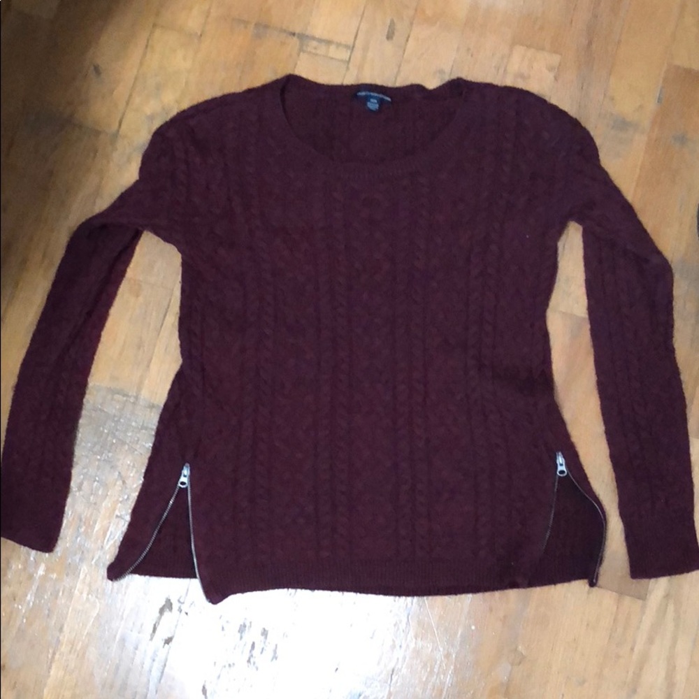 Maroon sweater